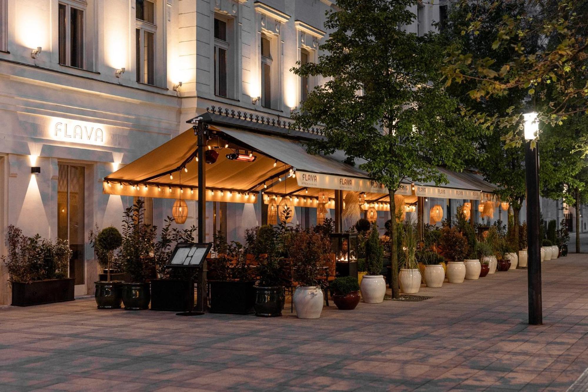 Verno House Budapest, Vignette Collection By Ihg Экстерьер фото The restaurant in 2012